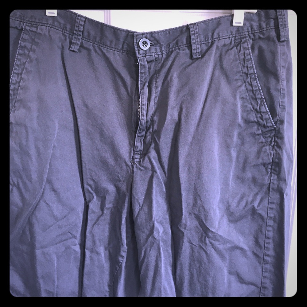 Men’s Gray shorts